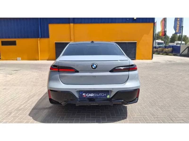 2026 BMW 7 Series thumbnail 6