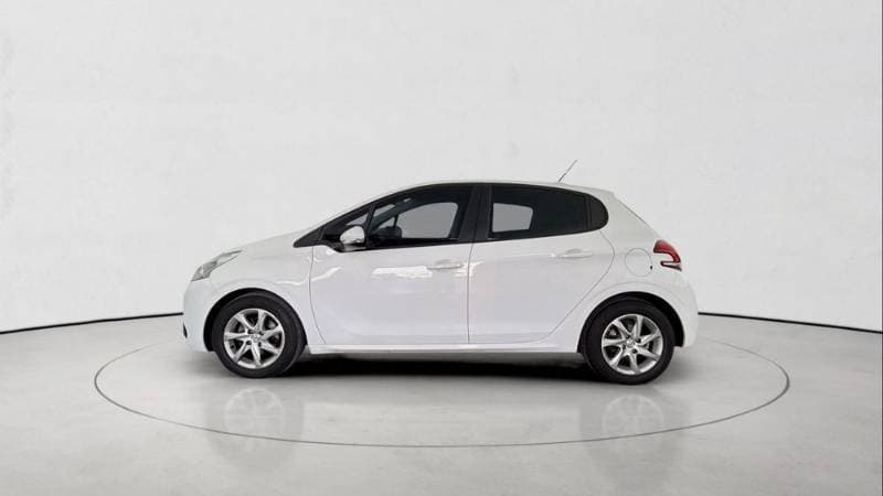 2019 Peugeot 208 thumbnail 4