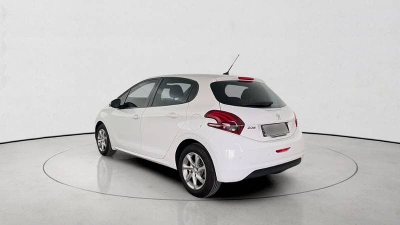2019 Peugeot 208 thumbnail 3