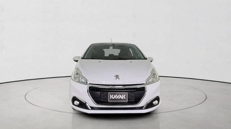 2019 Peugeot 208 thumbnail 6
