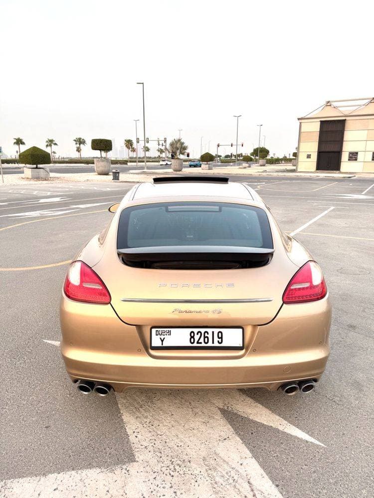 2011 Porsche Panamera thumbnail 4