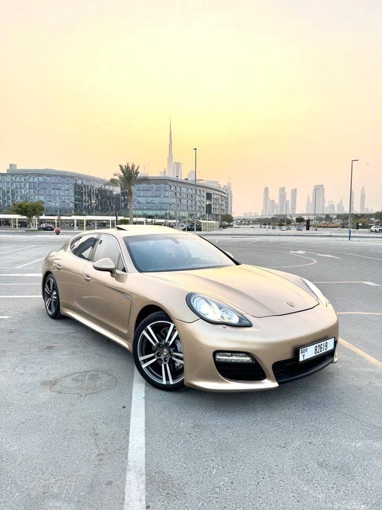 2011 Porsche Panamera thumbnail 3