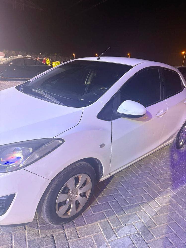 2013 Mazda 2 thumbnail 2