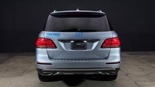 2016 Mercedes-Benz GLE-Class thumbnail 2