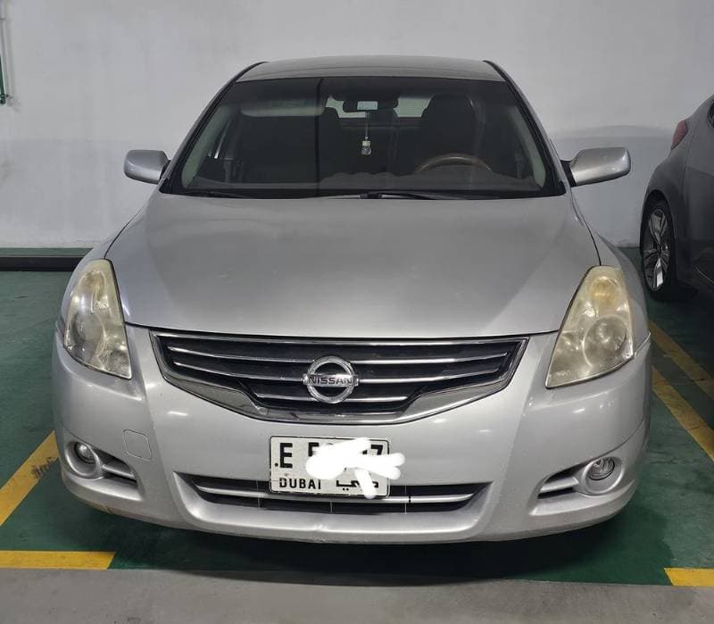 2011 Nissan Altima thumbnail 2