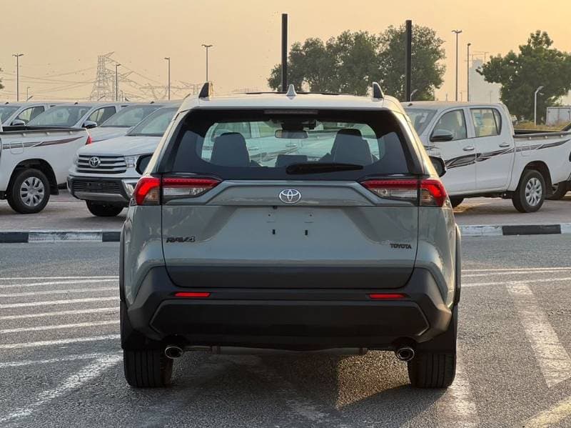 2021 Toyota Rav4 thumbnail 5