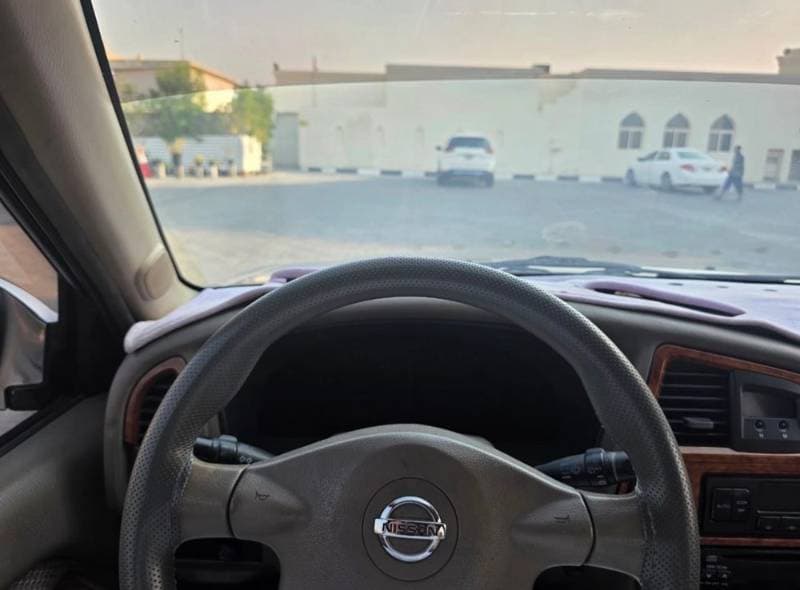 2005 Nissan Pathfinder thumbnail 3