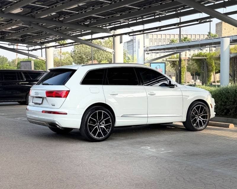 2018 Audi Q7 thumbnail 3