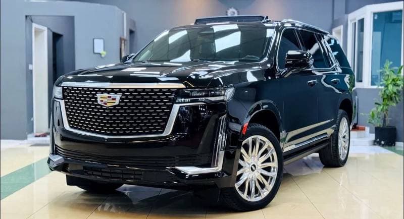 2022 Cadillac Escalade thumbnail 2
