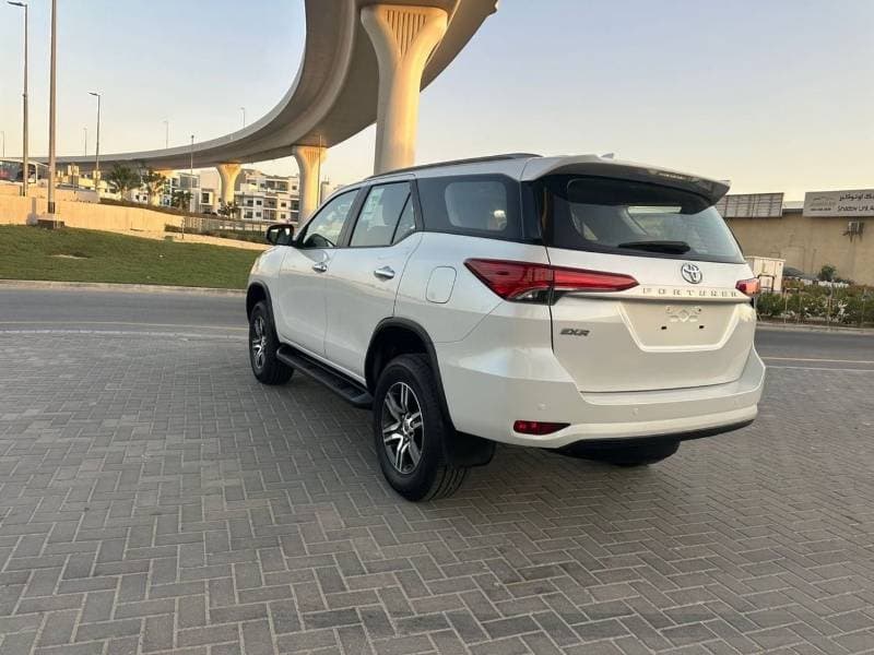 2023 Toyota Fortuner thumbnail 7