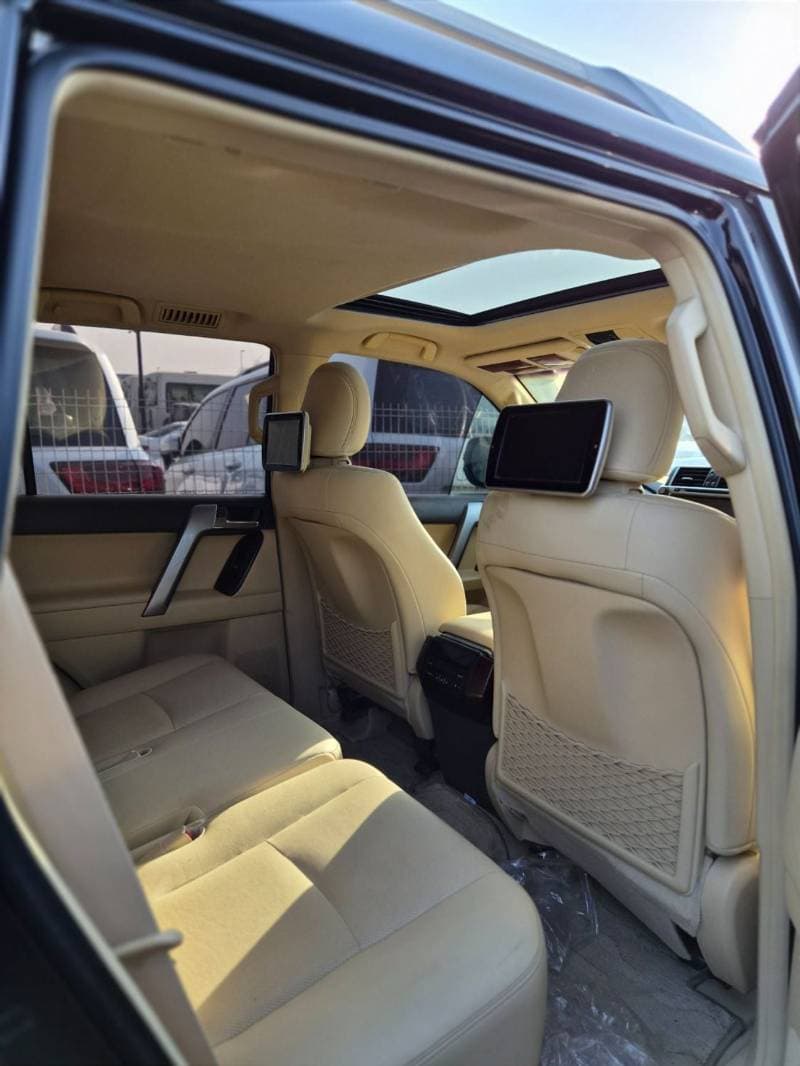 2016 Toyota Prado thumbnail 4