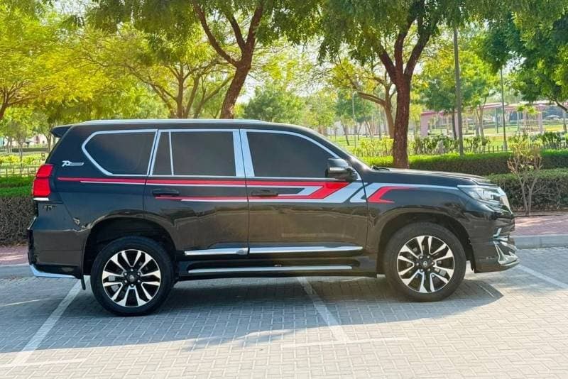 2023 Toyota Land Cruiser thumbnail 3