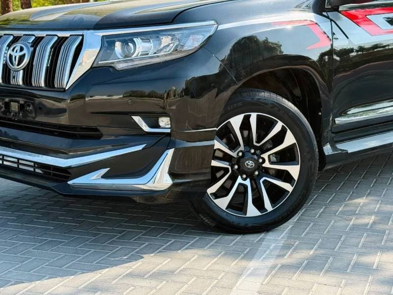2023 Toyota Land Cruiser thumbnail 9