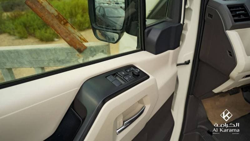 2026 Toyota Hiace thumbnail 9