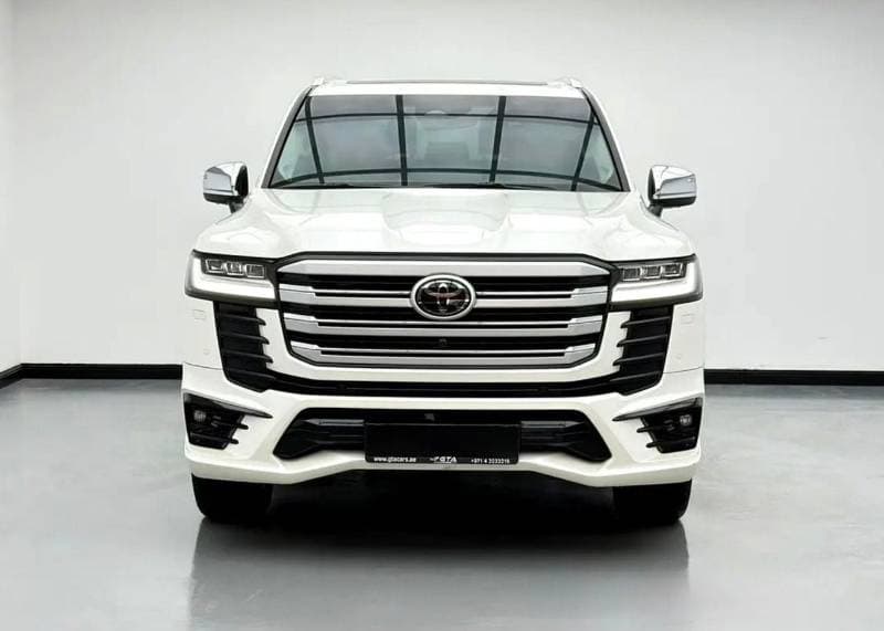 2025 Toyota Land Cruiser thumbnail 3