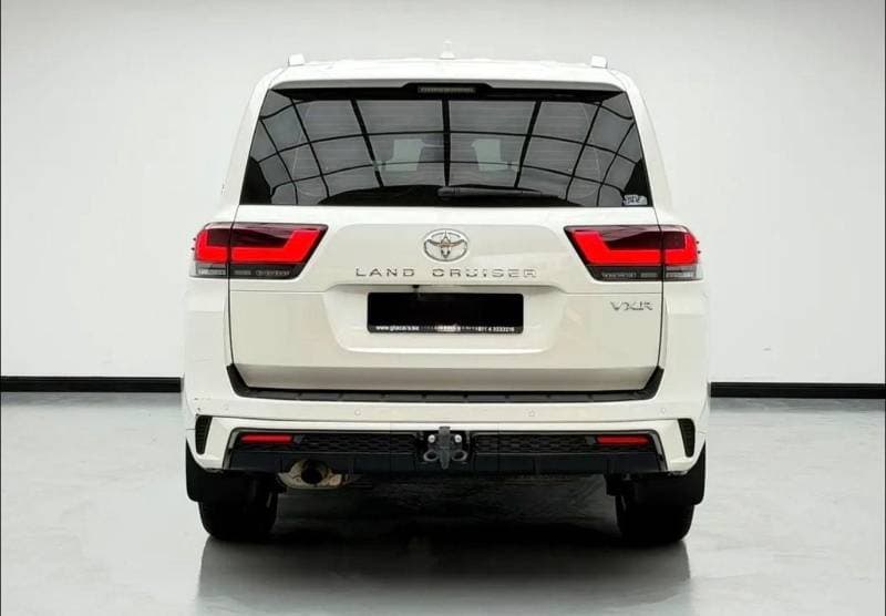 2025 Toyota Land Cruiser thumbnail 6