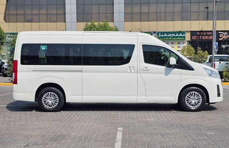 2020 Toyota Hiace thumbnail 5