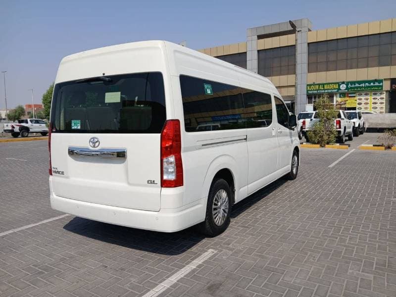 2020 Toyota Hiace thumbnail 9