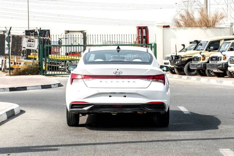 2023 Hyundai Elantra thumbnail 7