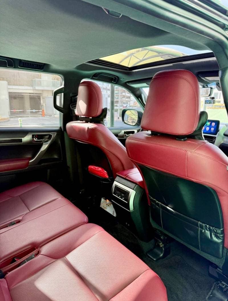 2023 Lexus GX460 thumbnail 9