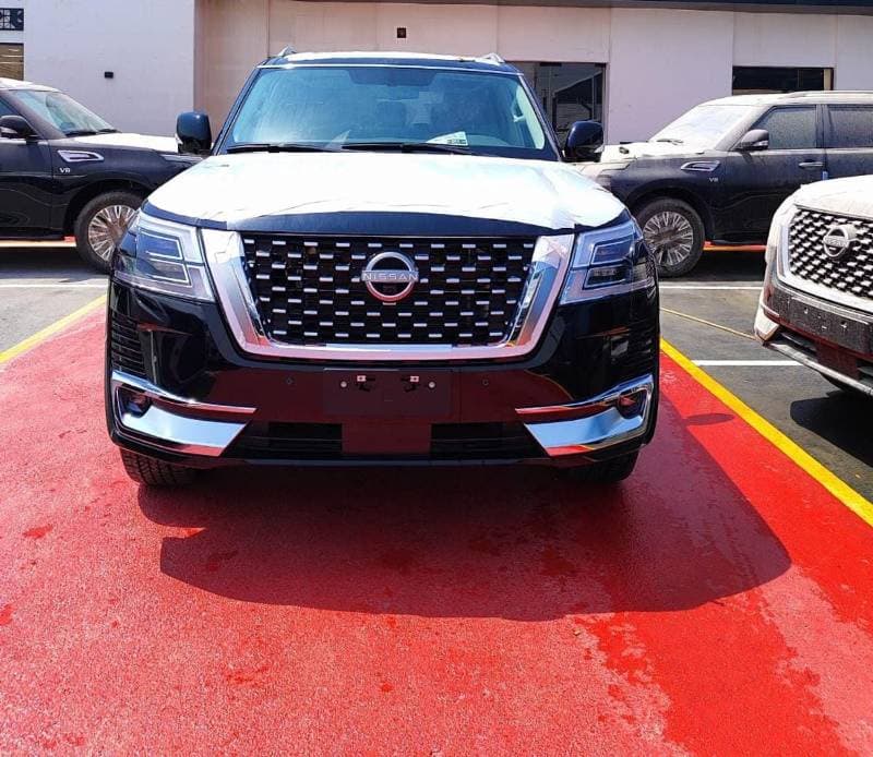 2025 Nissan Patrol thumbnail 2