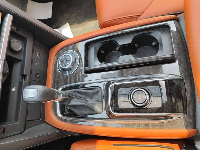 2025 Nissan Patrol thumbnail 8