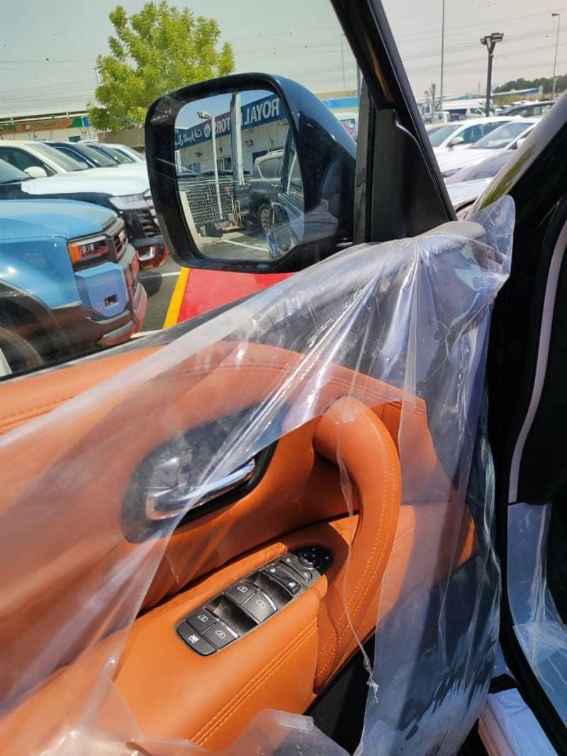 2025 Nissan Patrol thumbnail 10