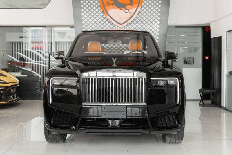 2026 Rolls Royce Cullinan thumbnail 2