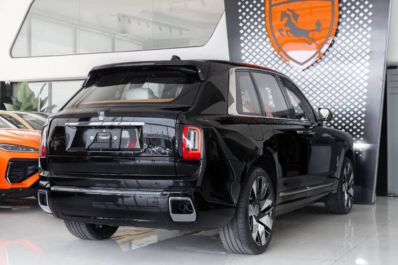 2026 Rolls Royce Cullinan thumbnail 4