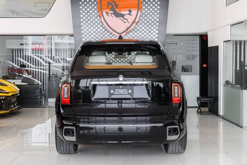 2026 Rolls Royce Cullinan thumbnail 5