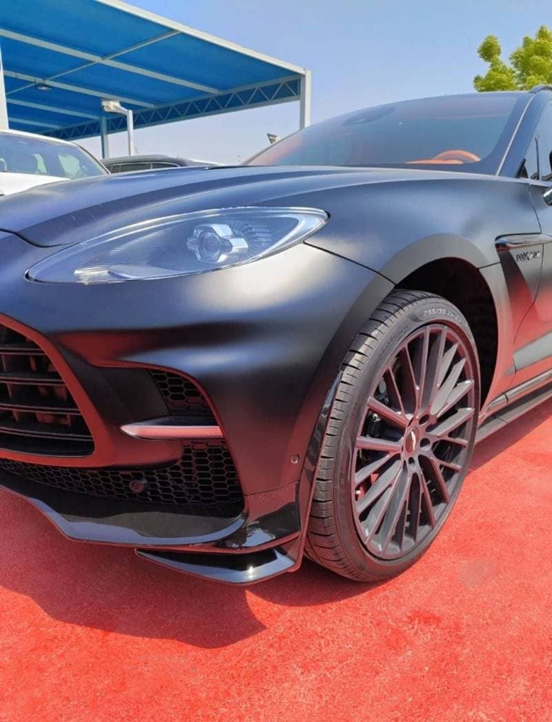 2023 Aston Martin DBX thumbnail 5