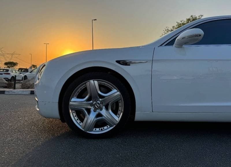2015 Bentley Flying Spur thumbnail 3