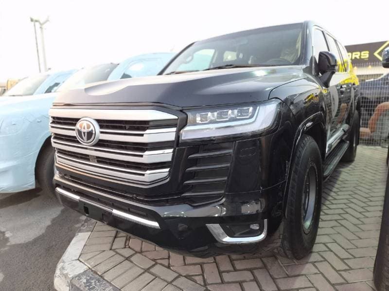2014 Toyota Land Cruiser thumbnail 3