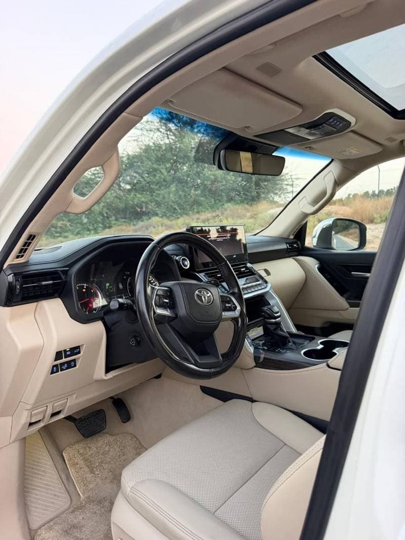 2022 Toyota Land Cruiser thumbnail 8