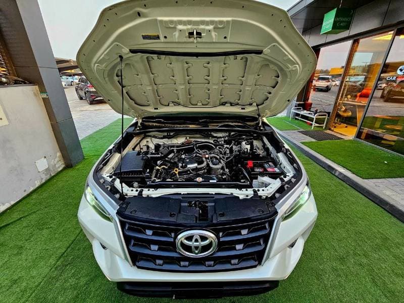 2021 Toyota Fortuner thumbnail 10