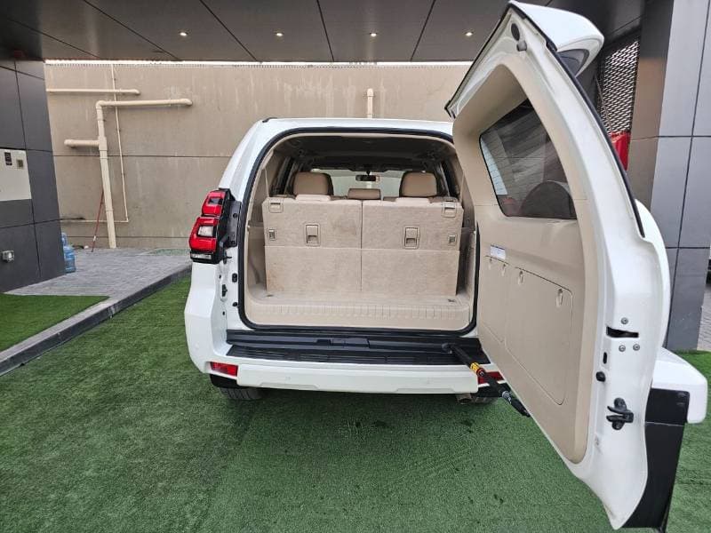 2023 Toyota Prado thumbnail 6