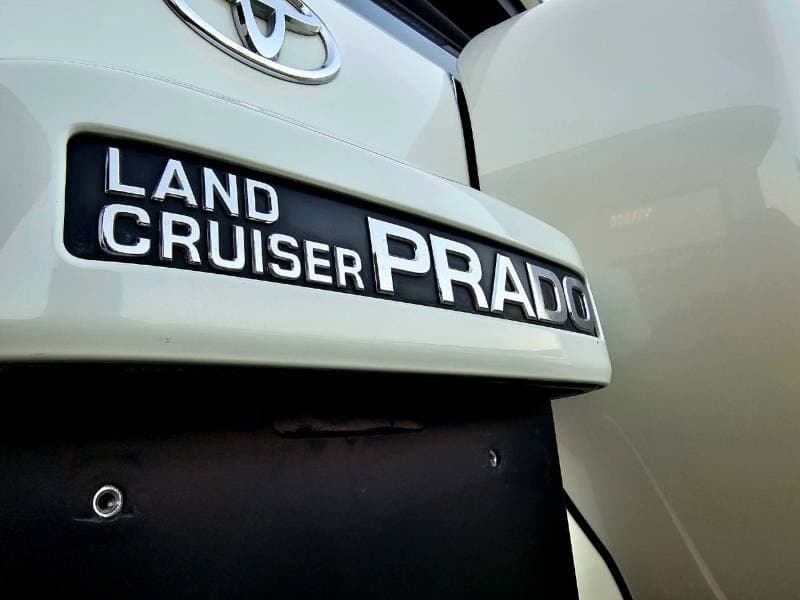 2023 Toyota Prado thumbnail 9