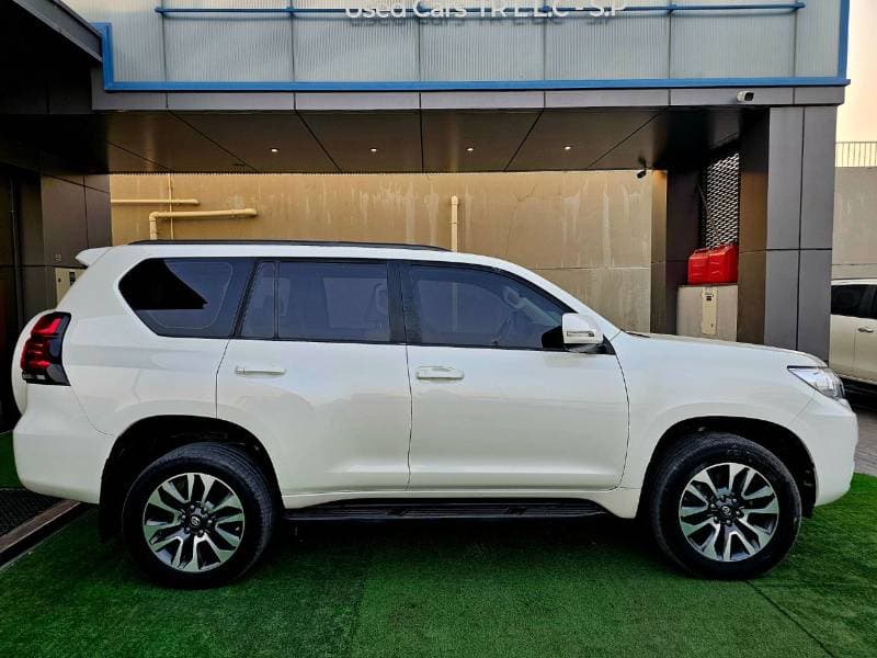 2023 Toyota Prado thumbnail 4