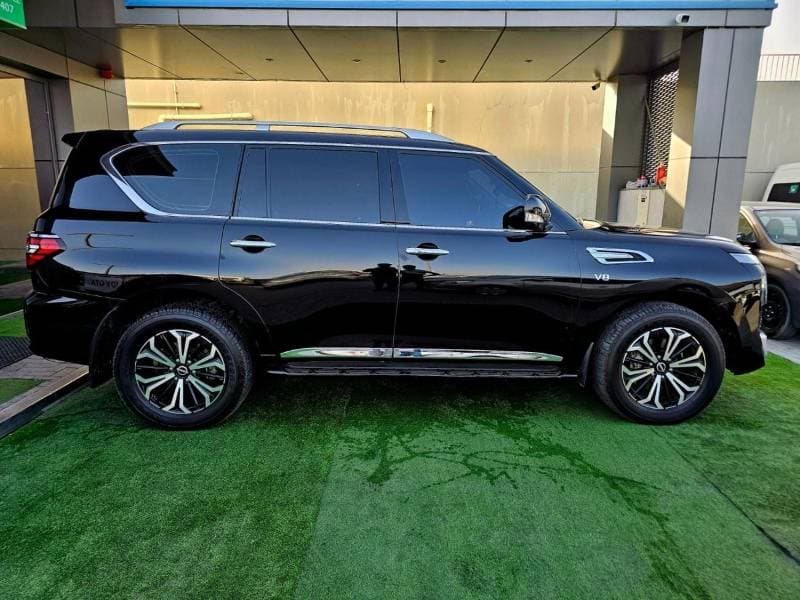 2023 Nissan Patrol thumbnail 5
