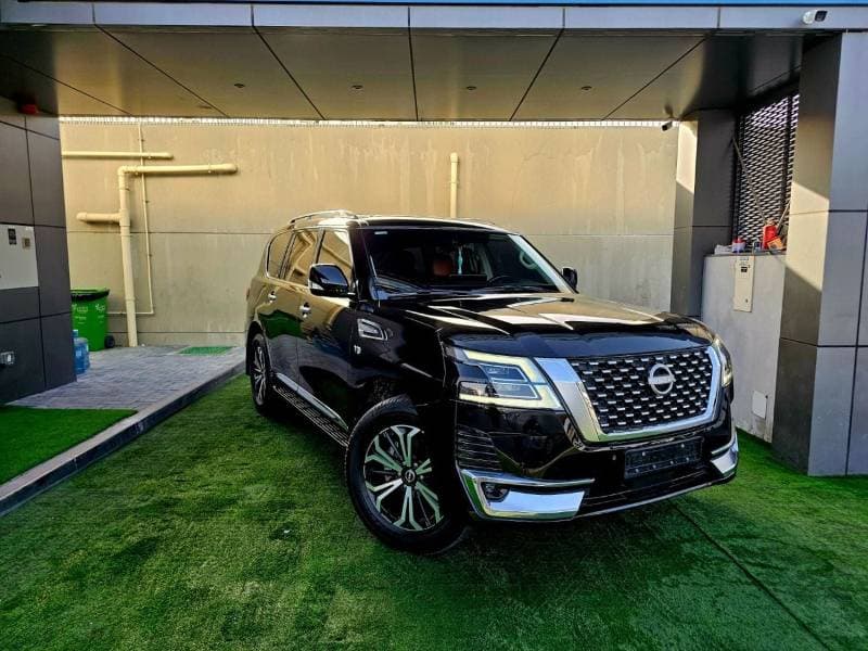 2023 Nissan Patrol thumbnail 3