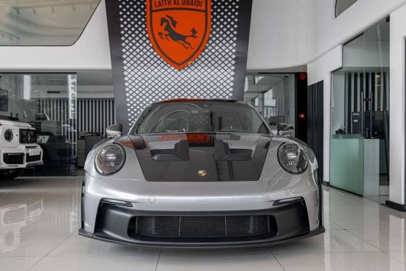 2025 Porsche 911 thumbnail 2