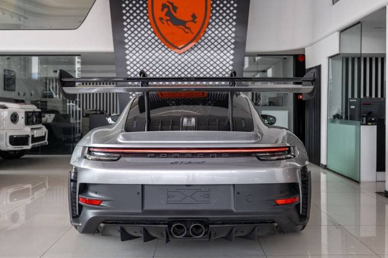 2025 Porsche 911 thumbnail 4