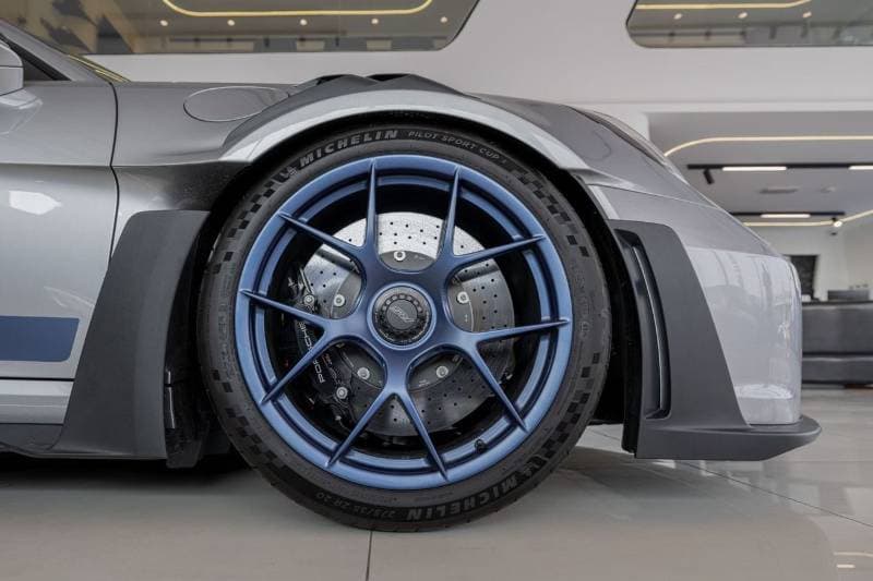2025 Porsche 911 thumbnail 7