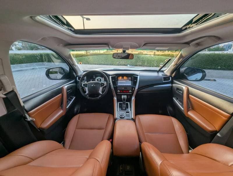 2022 Mitsubishi Montero thumbnail 7