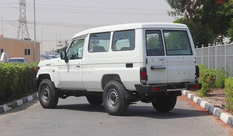 2026 Toyota Land Cruiser 70 thumbnail 5