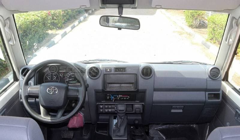 2026 Toyota Land Cruiser 70 thumbnail 10