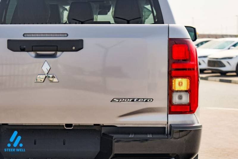 2027 Mitsubishi L200 thumbnail 10