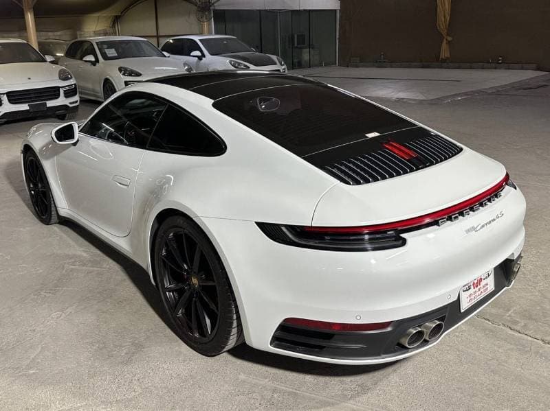 2020 Porsche 911 thumbnail 4