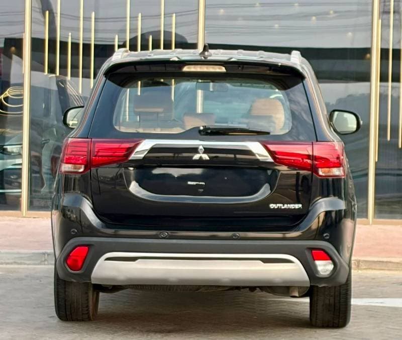 2022 Mitsubishi Outlander thumbnail 6