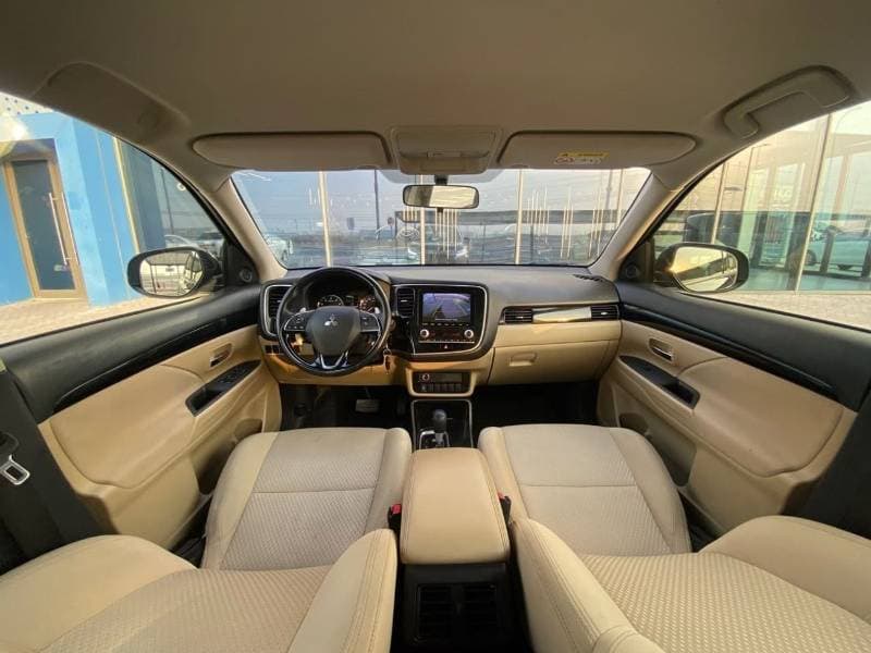 2022 Mitsubishi Outlander thumbnail 7